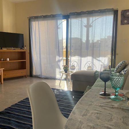 Queens Garden Walking Distance To The Beach Paphos Exterior foto