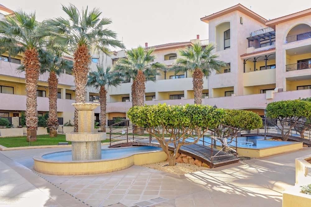 Queens Garden Walking Distance To The Beach Paphos Exterior foto
